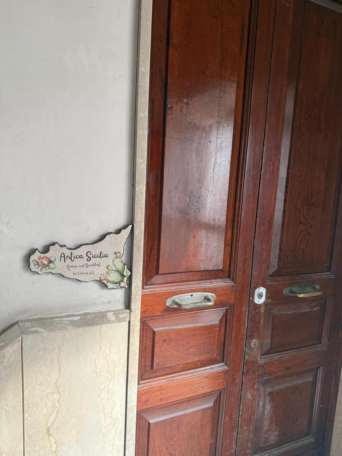 Antica Sicilia Rooms And Breakfast Catania Exterior foto